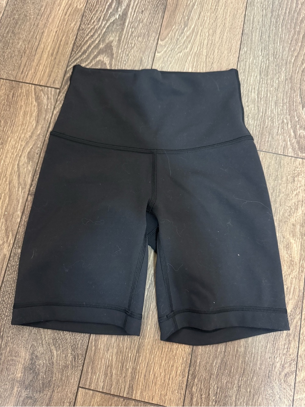 lululemon shorts - Picture 2 of 3
